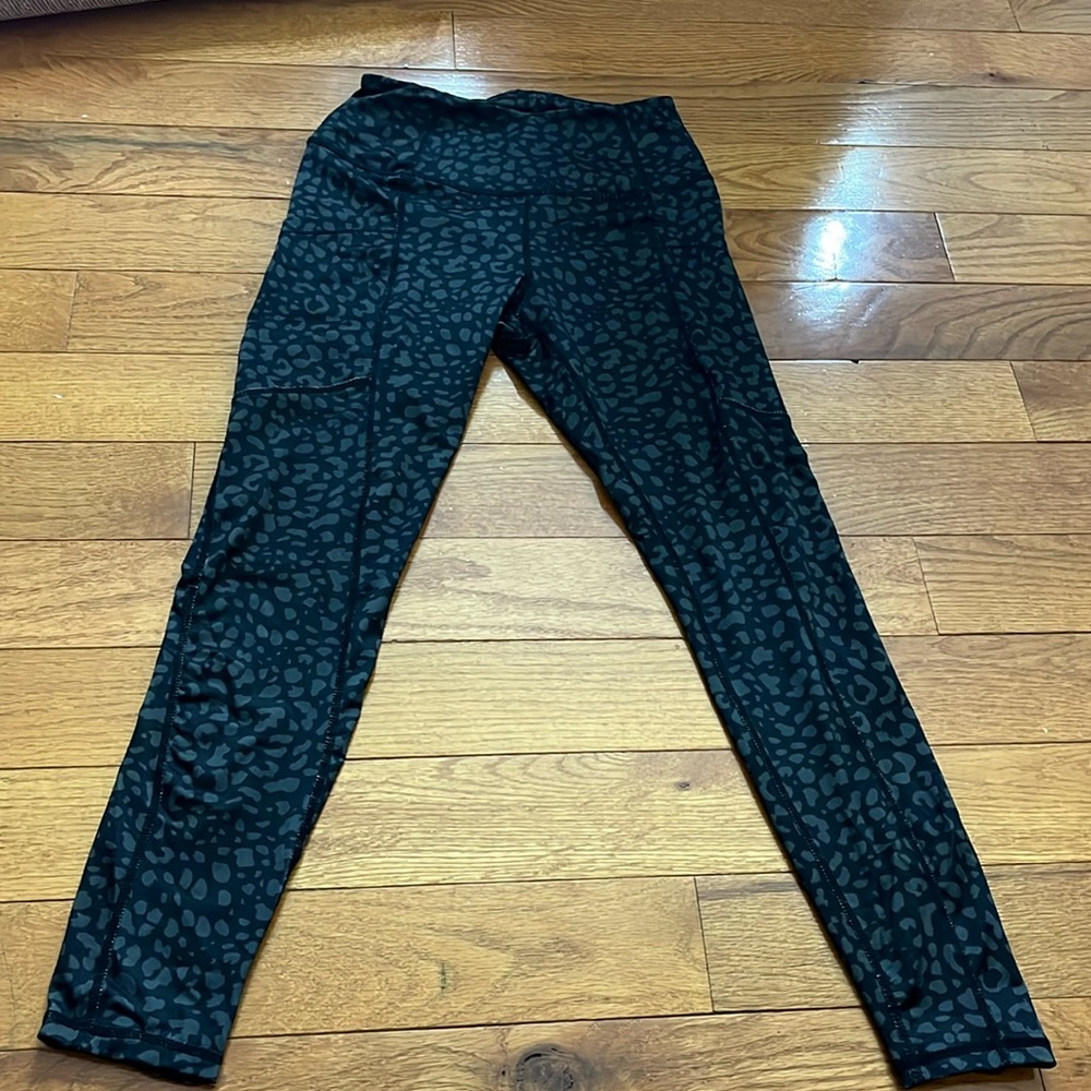 leopard leggings